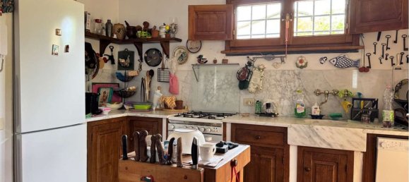 Вилла с 9 комнатами в Пьетрасанта, Италия № 299872 26