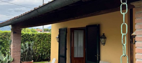 Вилла с 9 комнатами в Пьетрасанта, Италия № 299872 2