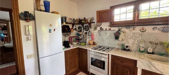 Вилла с 9 комнатами в Пьетрасанта, Италия № 299872 28