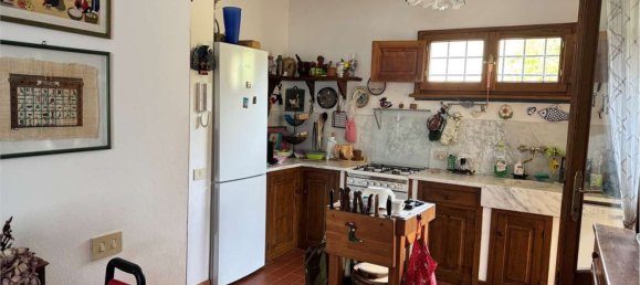 Вилла с 9 комнатами в Пьетрасанта, Италия № 299872 40