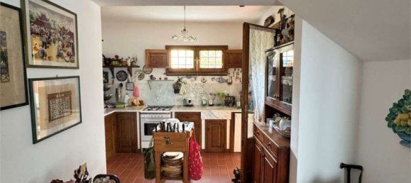 Вилла с 9 комнатами в Пьетрасанта, Италия № 299872 38