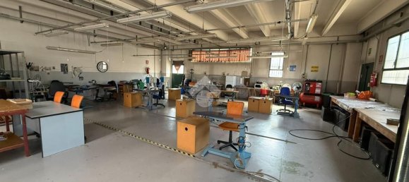 2000m² Warehouse in Besnate, Italy No. 290638 22