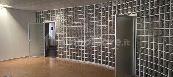 Armazém em Cassano Magnago, Italy 1595 m² N.º 316977 4