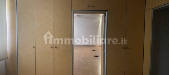 Armazém em Cassano Magnago, Italy 1595 m² N.º 316977 2