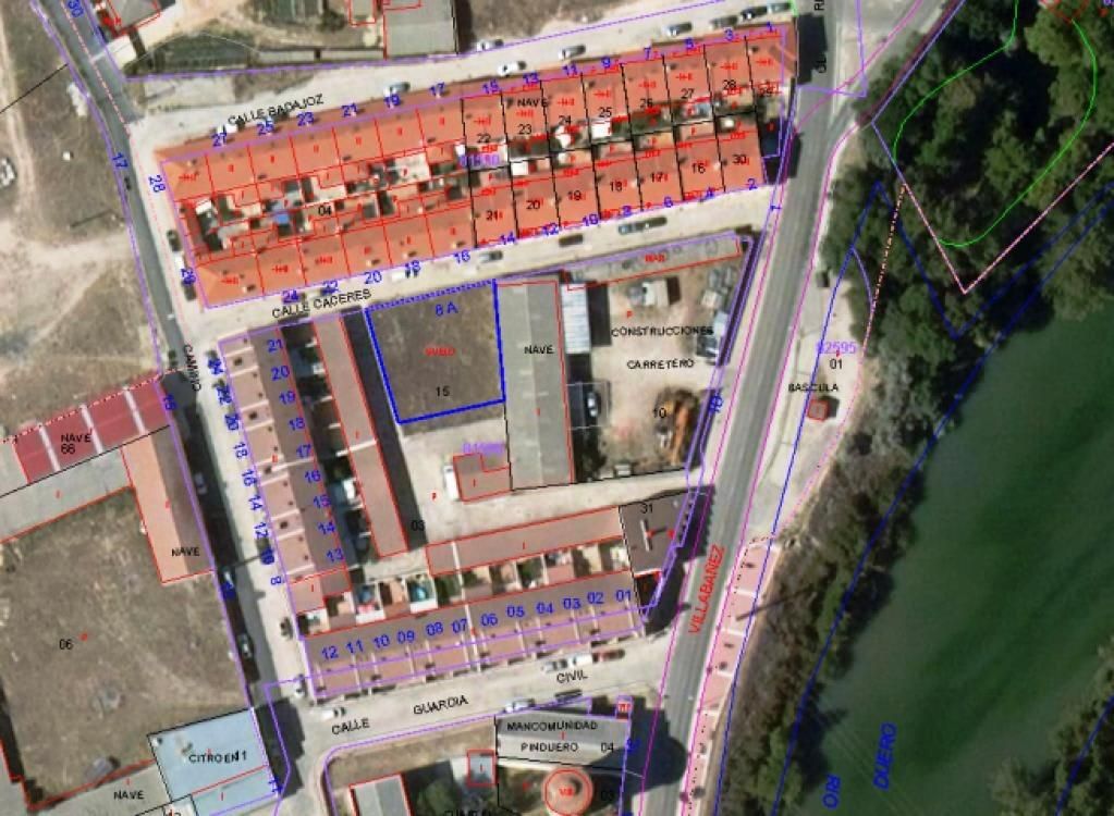 540m² Land in Tudela de Duero, Spain No. 20798