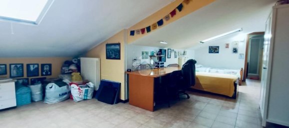 Квартира с 3 комнатами в Брешелло, Италия № 15193 4