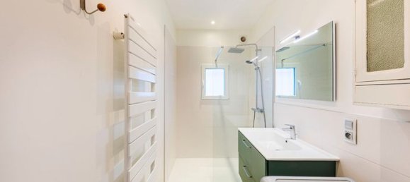 6 bedrooms House in Vaux-sur-Seine, France No. 279542 11