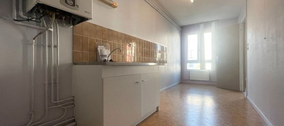3 Schlafzimmer Wohnung in Luneville, France, Nr. 67740 10