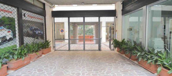 Студия в Милан, Италия № 246153 12