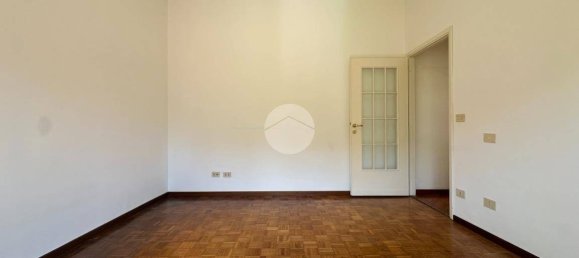 4 chambres Appartement à Parma, Italy No. 374244 37