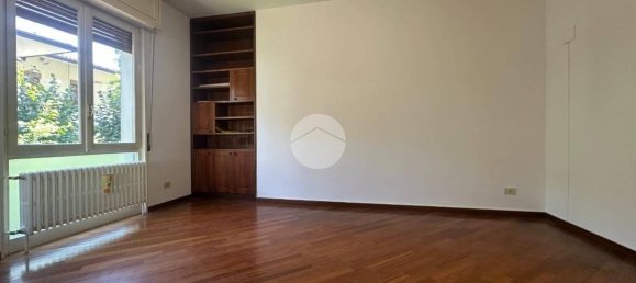 4 chambres Appartement à Parma, Italy No. 374244 16