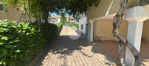 4 chambres Appartement à Parma, Italy No. 374244 8