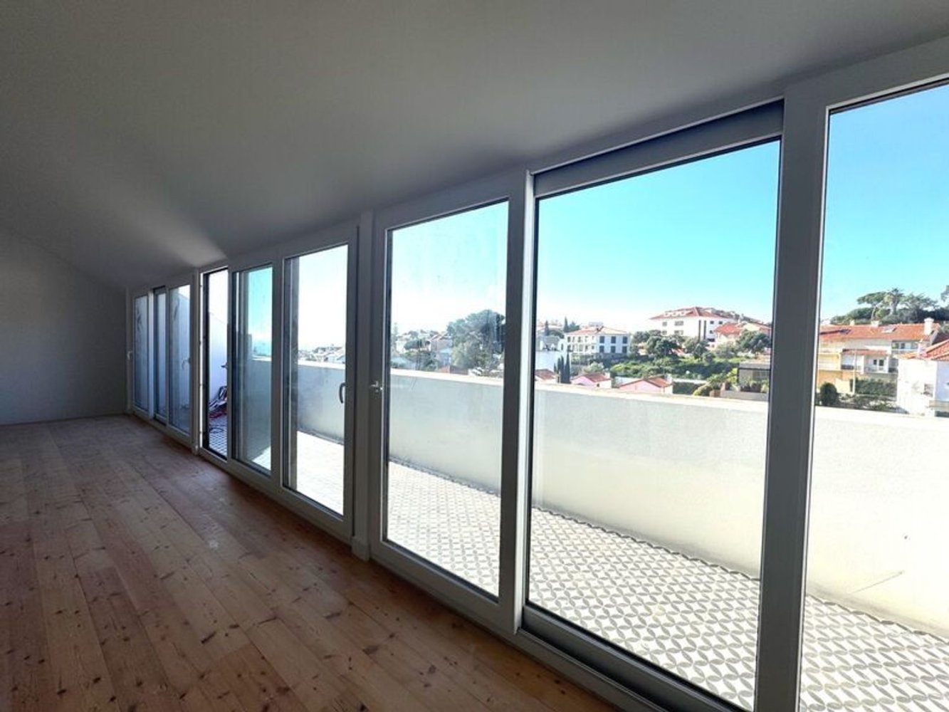 Dúplex de 3 dormitorios en Cascais, Portugal No. 118539