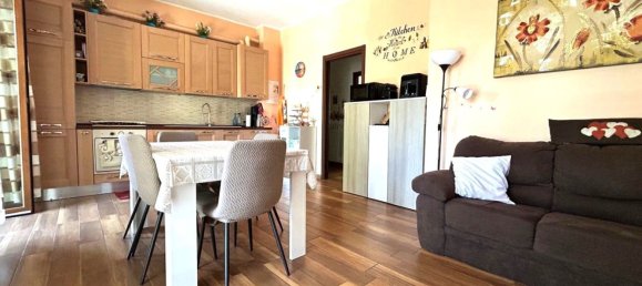 3 bedrooms Apartment in Malnate, Italy No. 363517 2