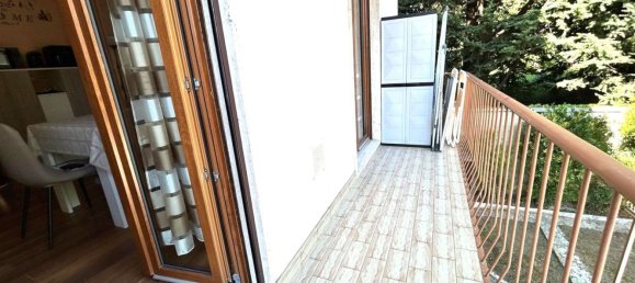 3 bedrooms Apartment in Malnate, Italy No. 363517 5