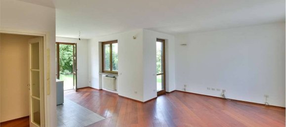 3 bedrooms Villa in Rovellasca, Italy No. 314927 4