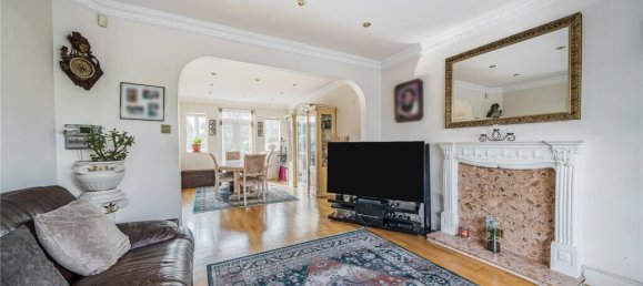 3 bedrooms House in Harrow, United Kingdom No. 12177 9