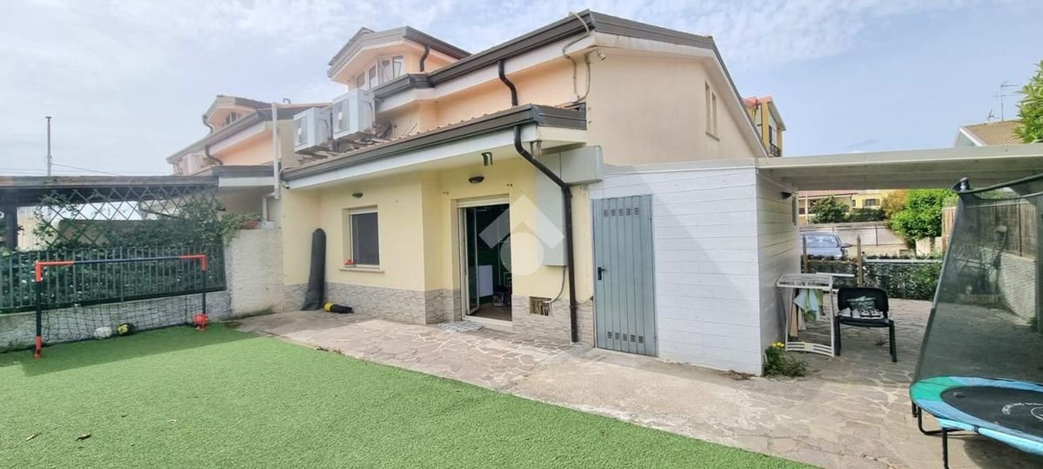5-Zimmer Villa in Catanzaro, Italy, Nr. 36628