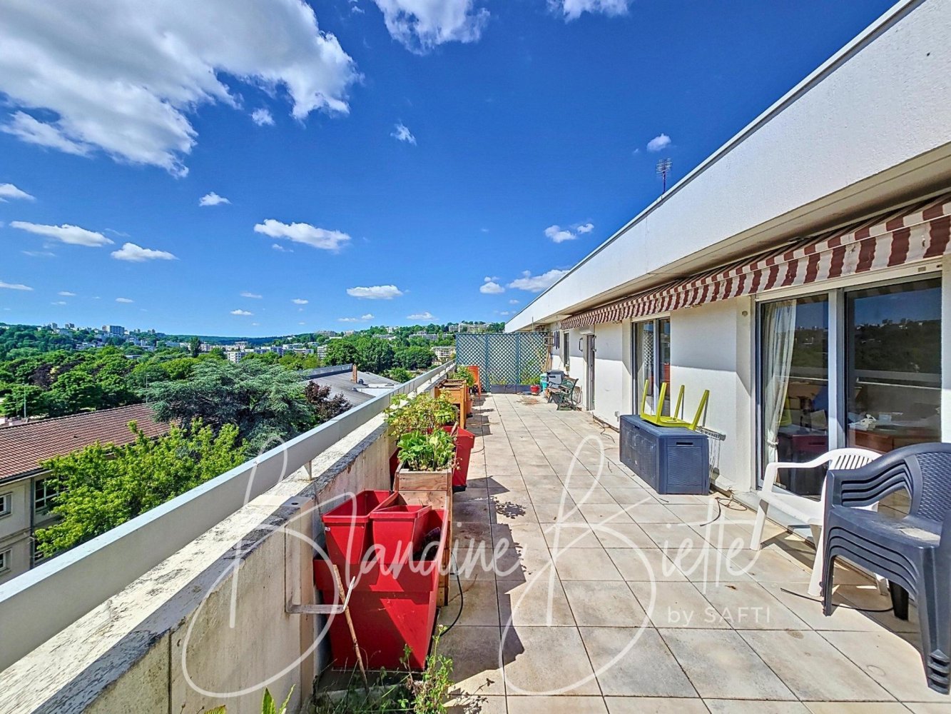 4 غرف نوم شقة في Le Pecq, France رقم 285996