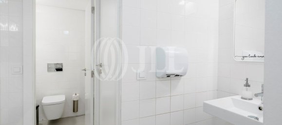 Gewerbliche Immobilie in Lisbon, Portugal 298m², Nr. 139210 13