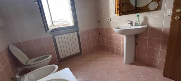 Квартира с 2 спальнями в Брони, Италия № 311287 13