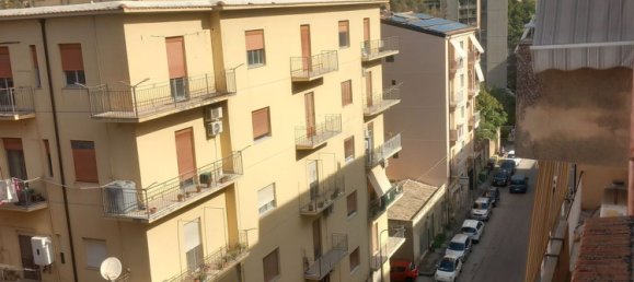Apartamento T4 em Caltanissetta, Italy N.º 331900 8
