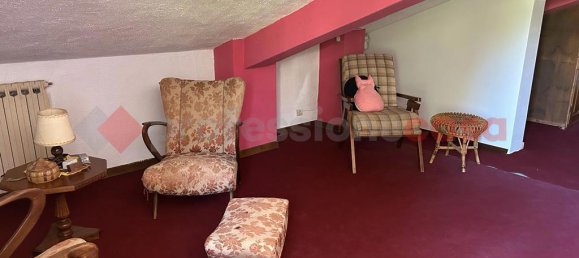 3 rooms Apartment in Minucciano, Italy No. 166523 9