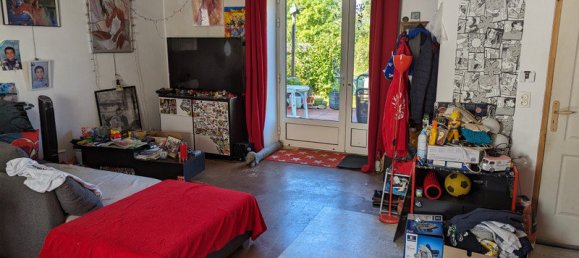 5 bedrooms House in Montgivray, France No. 89749 2