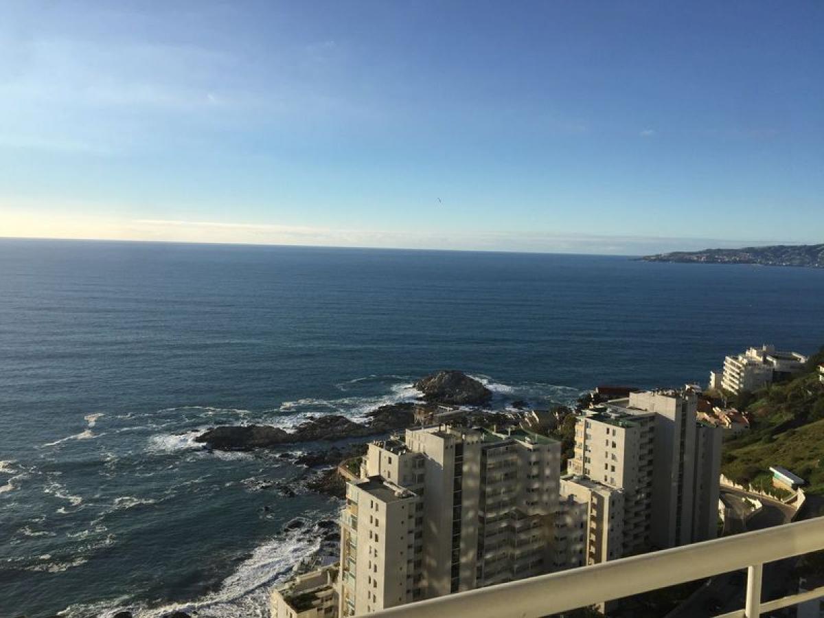 Studio in Valparaiso, Chile No. 2256