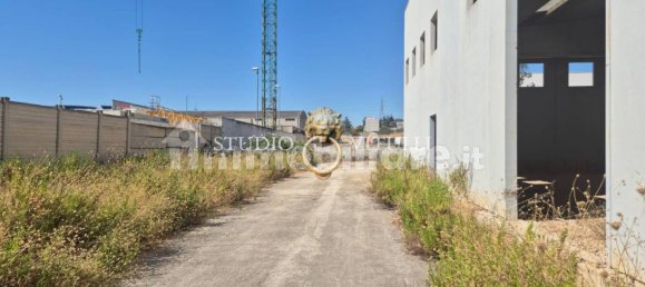 2000m² Warehouse in Bari, Italy No. 363327 2