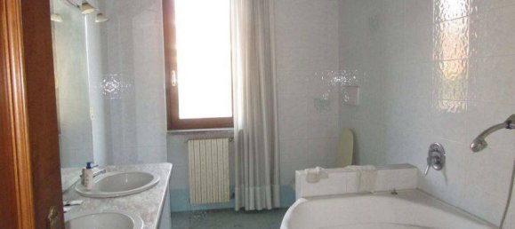 3 غرف نوم فيلا في Burago di Molgora, Italy رقم 7747 10