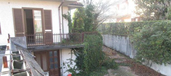 3 غرف نوم فيلا في Burago di Molgora, Italy رقم 7747 3