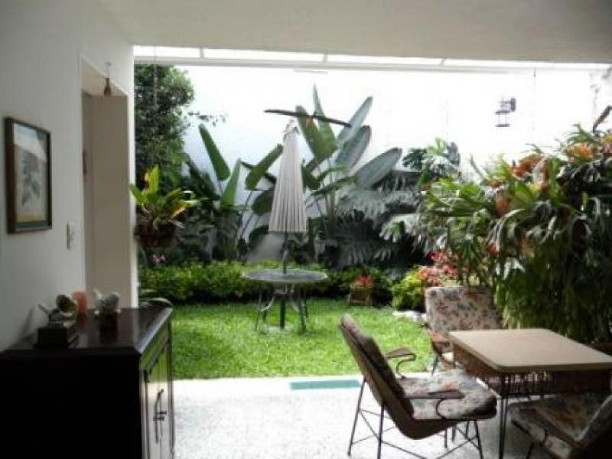 Дом с 6 спальнями в Медельин, Колумбия № 8564