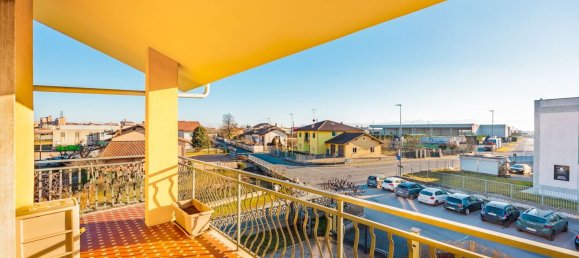 4 rooms Apartment in Fossano, Italy No. 220512 14