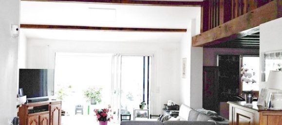 4 bedrooms House in Lesigny, France No. 175802 8