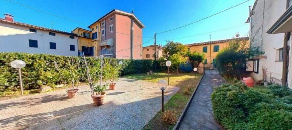 Коммерческая недвижимость 240м² в Лукка, Италия № 374900 12