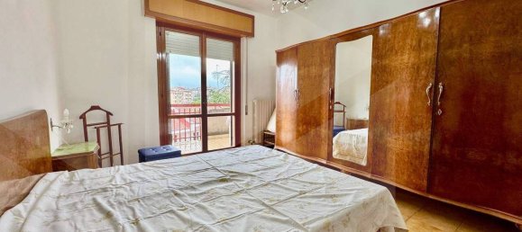 4-salle Appartement à Vasto, Italy No. 17948 17