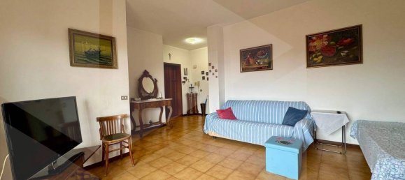 4-salle Appartement à Vasto, Italy No. 17948 5