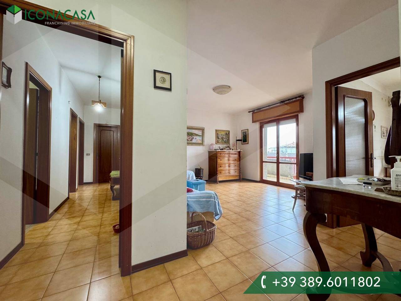 4-salle Appartement à Vasto, Italy No. 17948