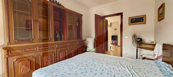 4-salle Appartement à Vasto, Italy No. 17948 10