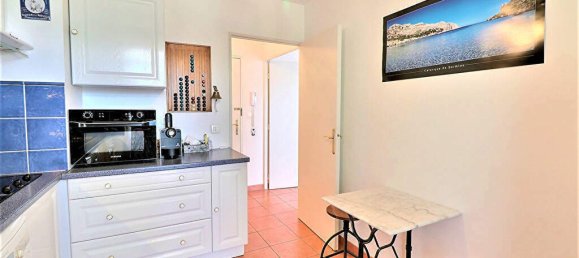 Квартира с 2 спальнями в Марсель, Франция № 322570 6