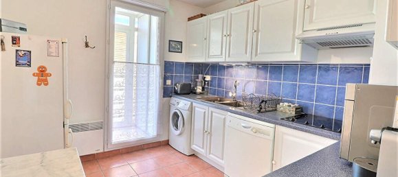 Квартира с 2 спальнями в Марсель, Франция № 322570 4