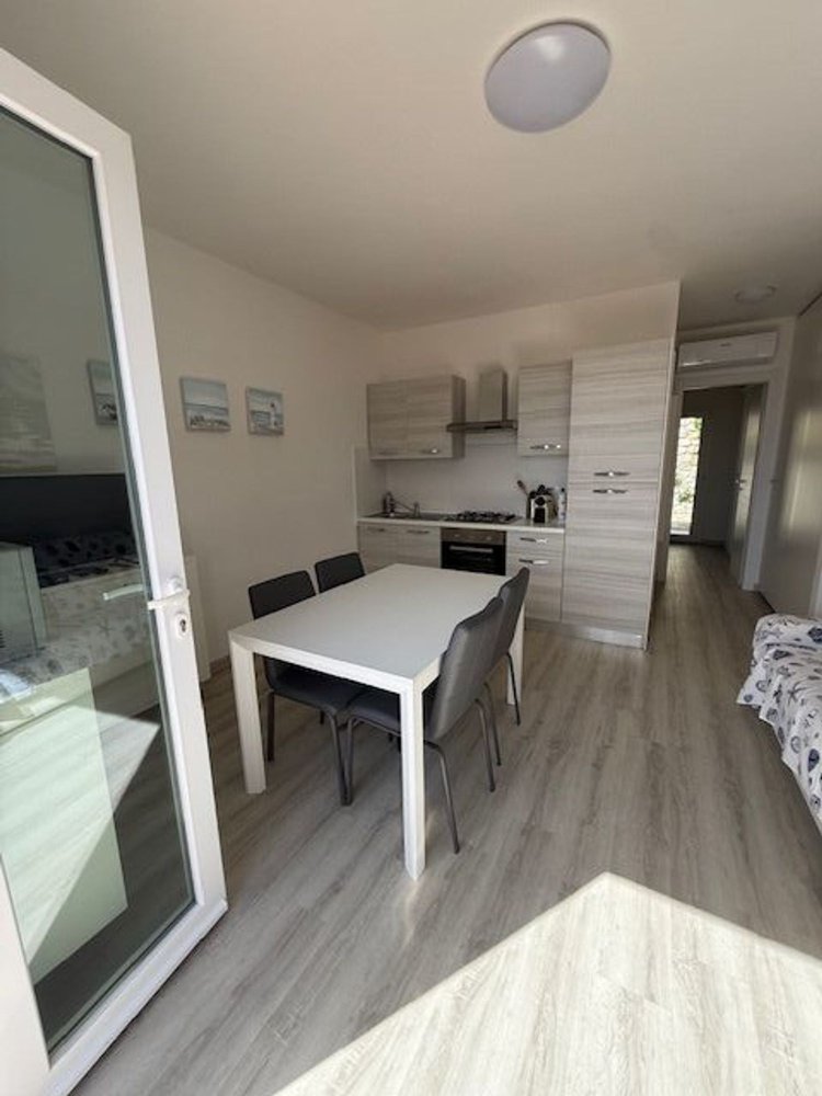Apartamento de 3 dormitorios en Rio, Italy No. 336238