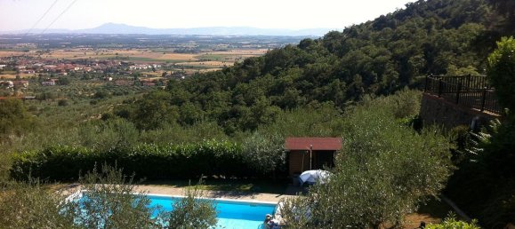 4 bedrooms House in Cortona, Italy No. 382 4