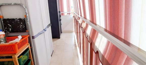 3-salle Appartement à Bari, Italy No. 235254 5