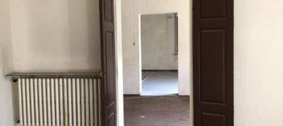 Квартира с 4 комнатами в Боретто, Италия № 149164 10