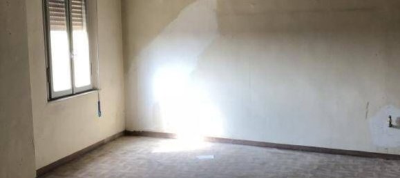 Квартира с 4 комнатами в Боретто, Италия № 149164 8