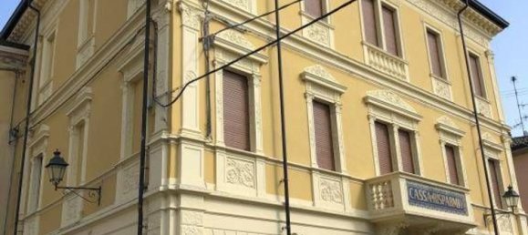 Квартира с 4 комнатами в Боретто, Италия № 149164 6