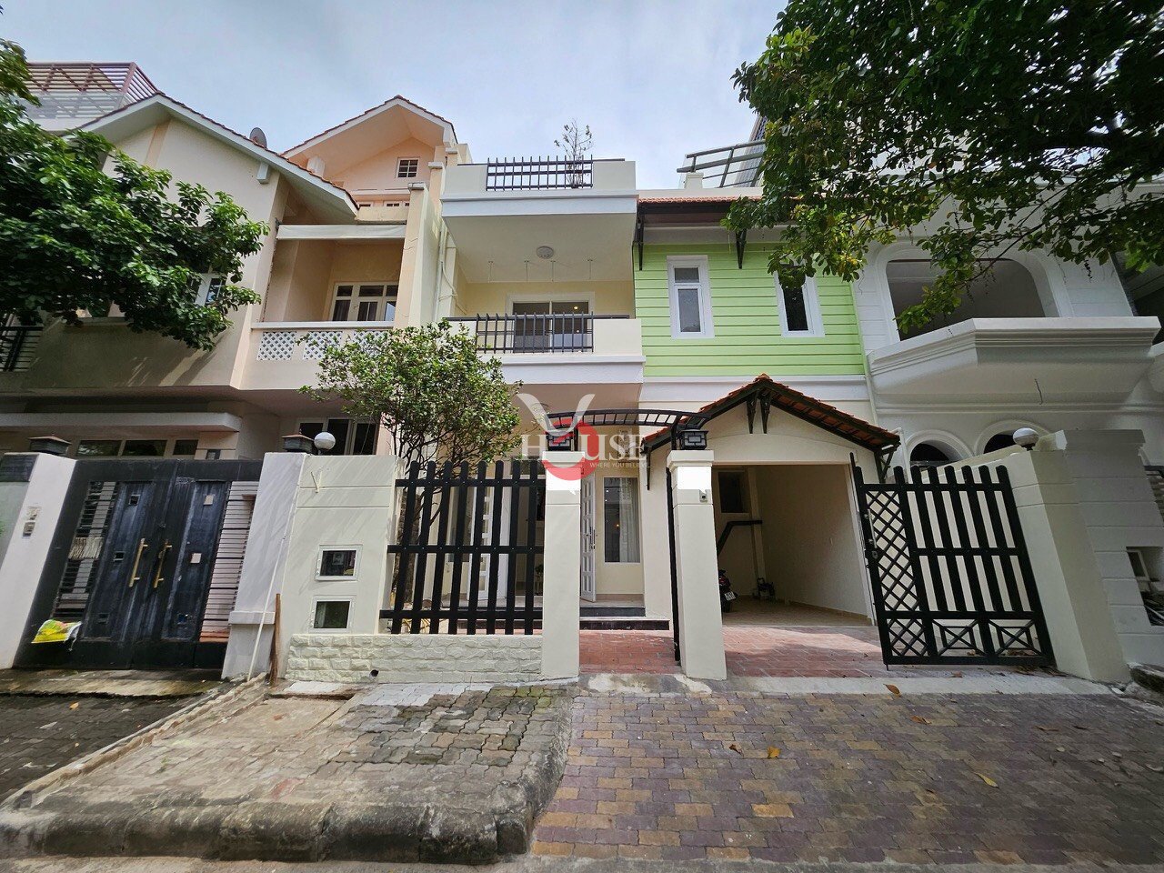 4 bedrooms Villa in District 7, Vietnam No. 13992