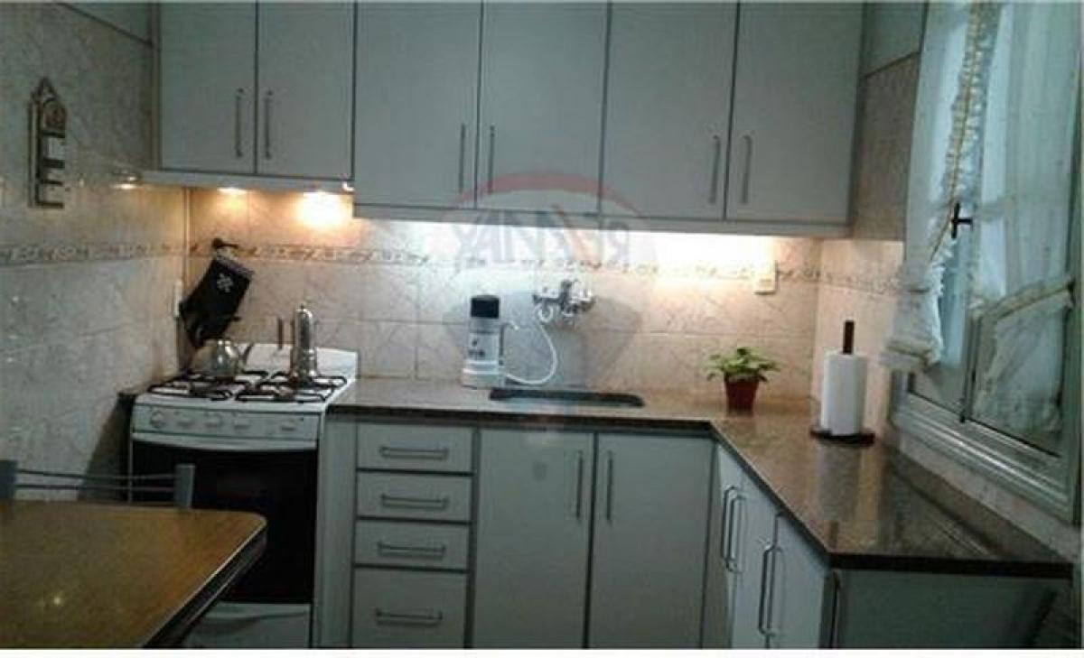 3 bedrooms House in Buenos Aires, Argentina No. 77292